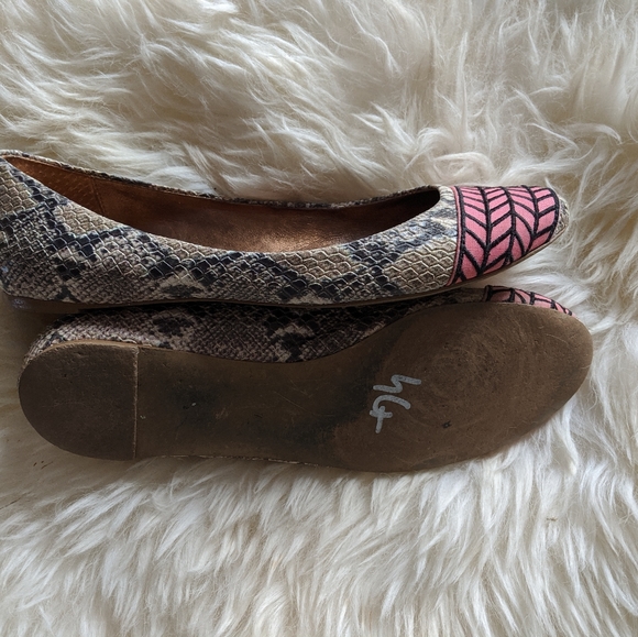 Worn ballet flats size 7 - Picture 4 of 7